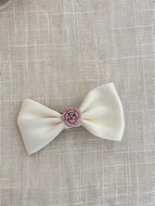 Three-dimensional Bow Bangs Clip