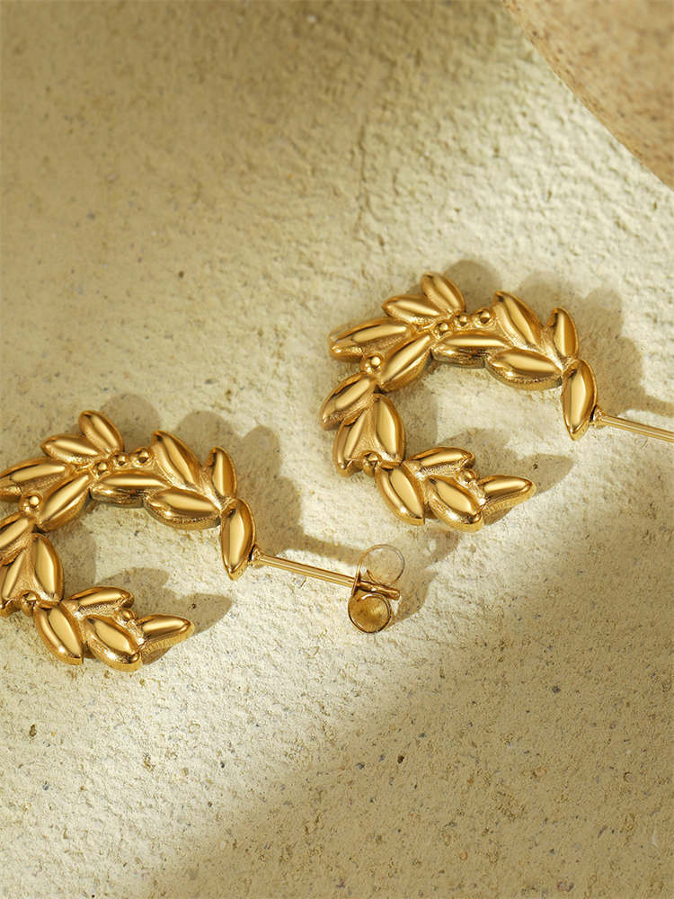 Golden Wheat Ears Wreath Stud Earrings for Women