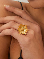 Small Daisy Ring Golden All-match Bracelet