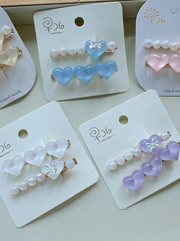 A Pair of Pearl Heart Bangs Clips