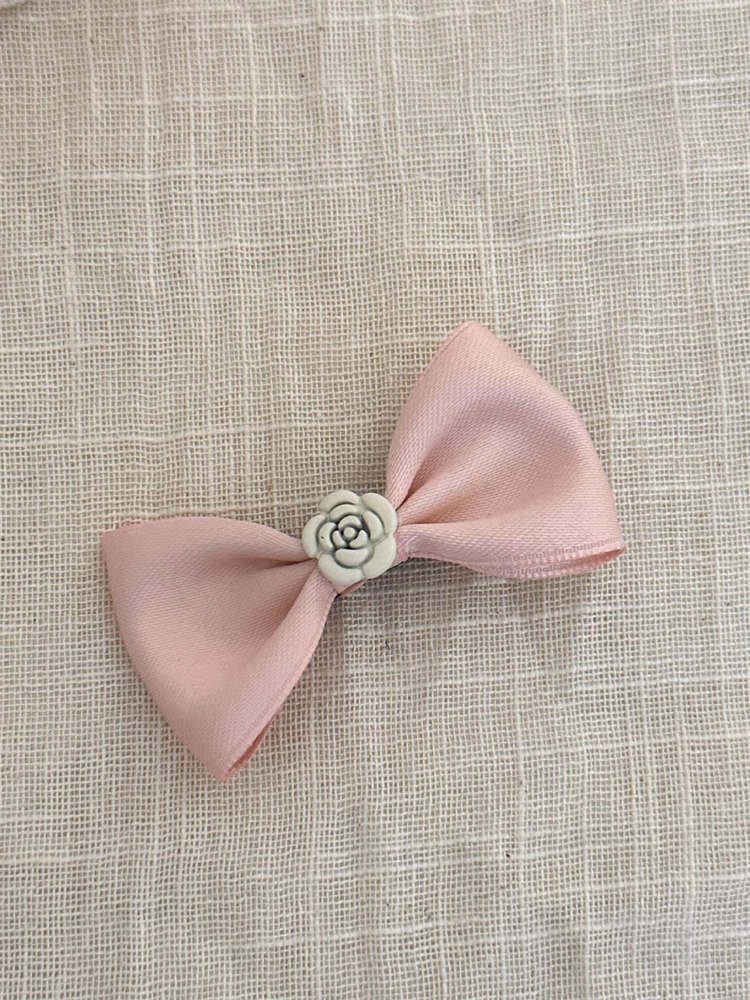 Three-dimensional Bow Bangs Clip