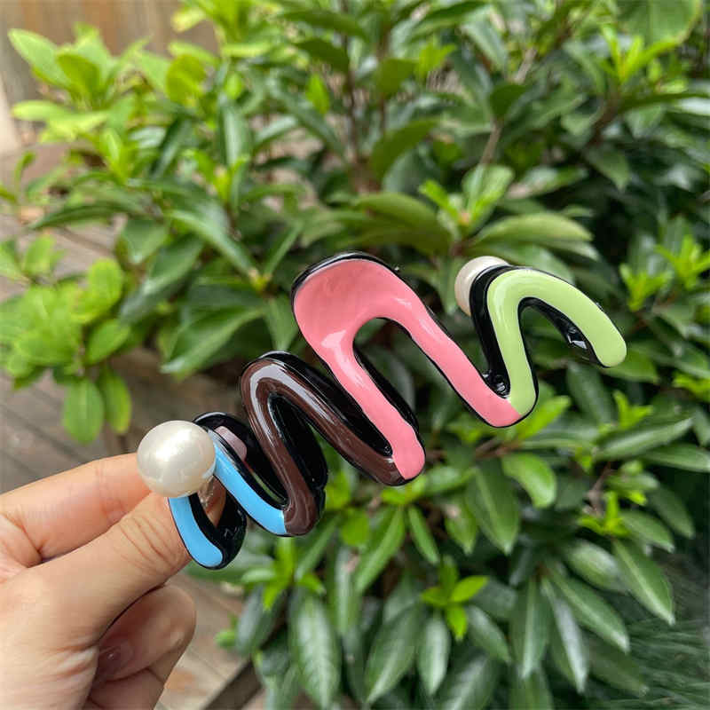 Wavy Colorful Hairpin