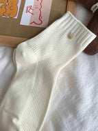 Shell Button Solid Color Socks