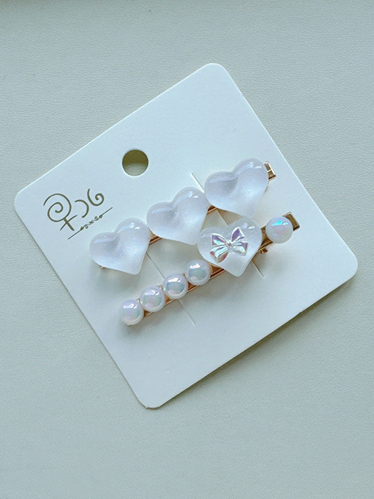 A Pair of Pearl Heart Bangs Clips