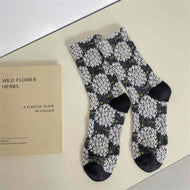 Versatile Retro Embossed Series Women's Socks