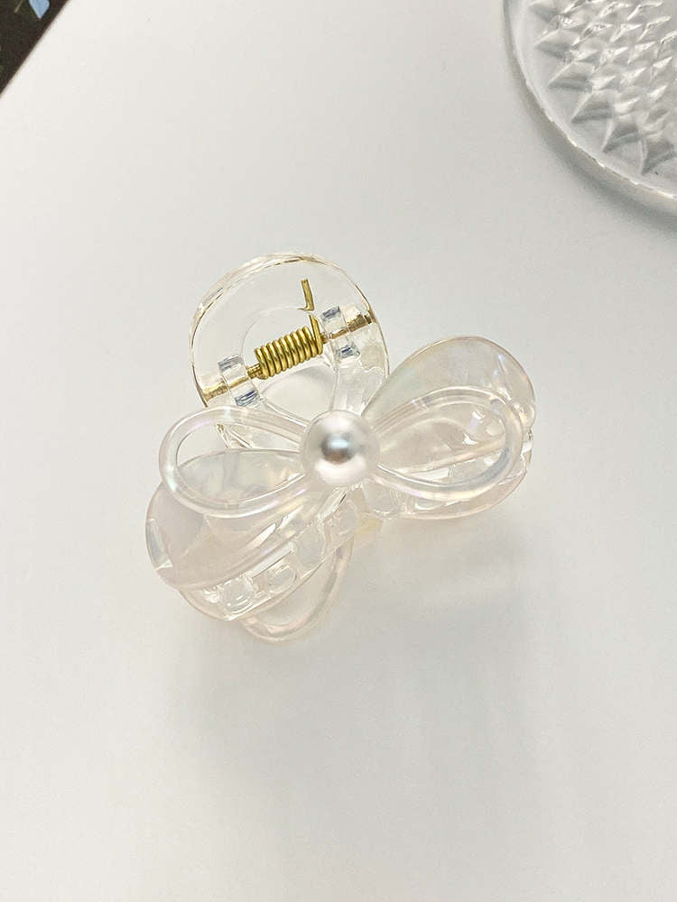 Translucent Bow Pearl Clip