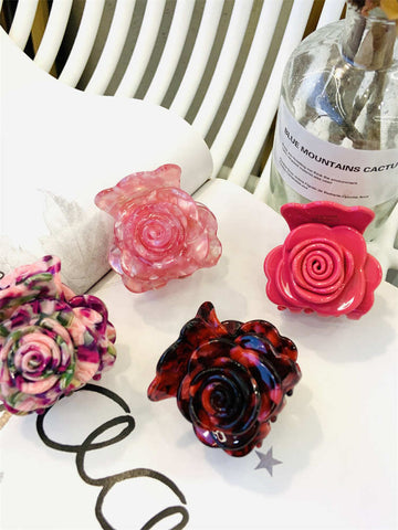 Flower-shaped Girl Clips