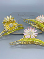 Daisy Clip Women's Personalized Hair Clip