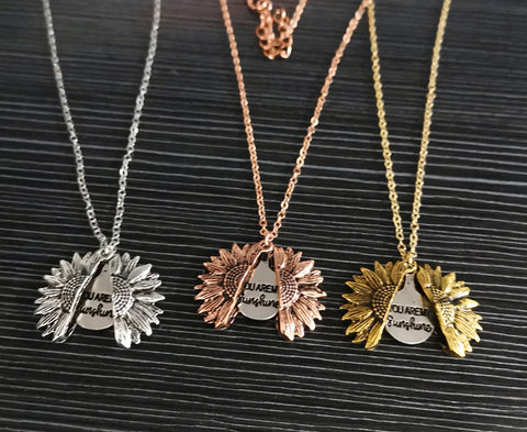 European and American Flower Necklace Alloy Sunflower Lettering Pendant Necklace Couple Jewelry Gift